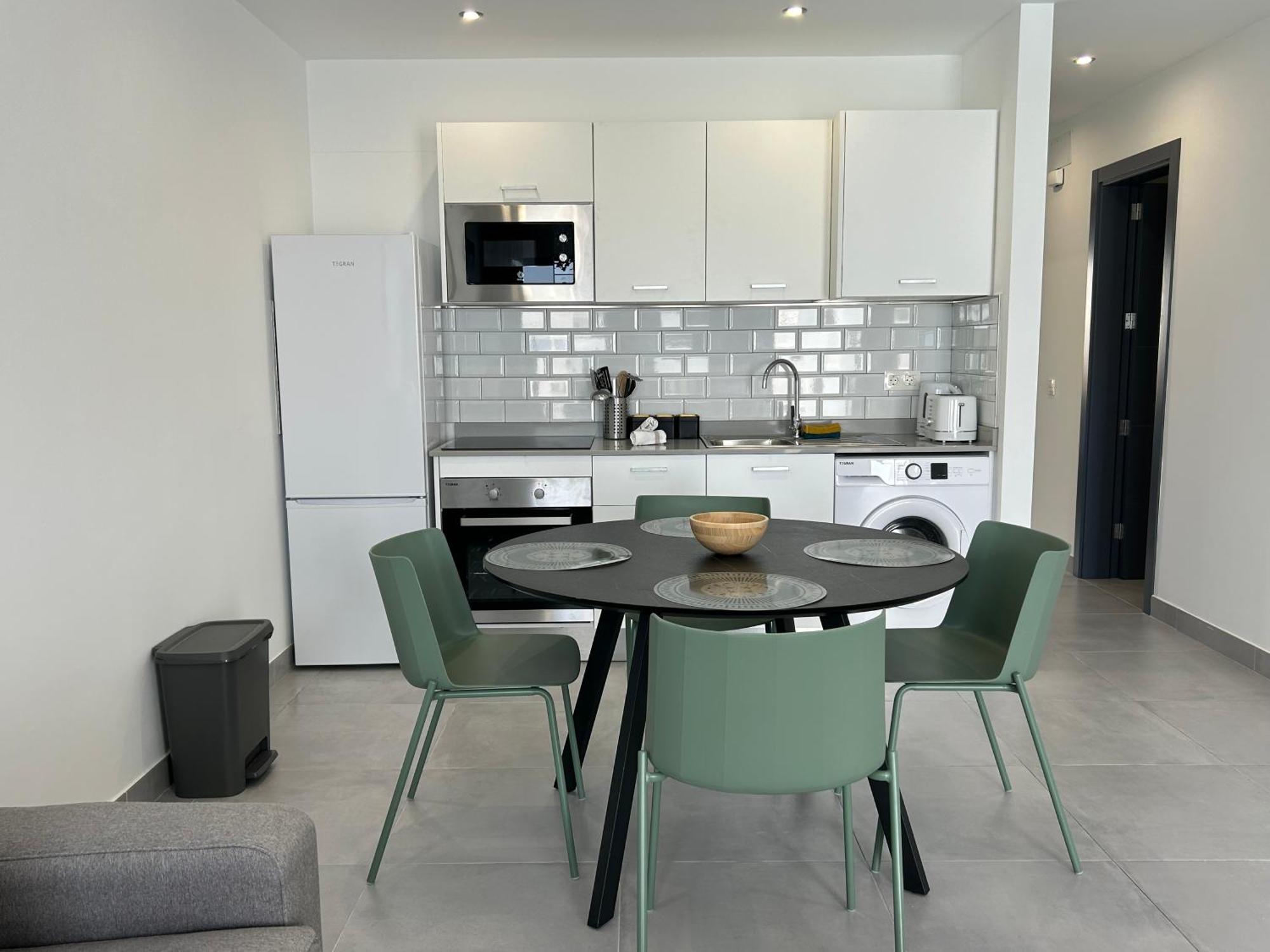 Stunning 2 Bedroom Seafront Apartment 卡门港 外观 照片