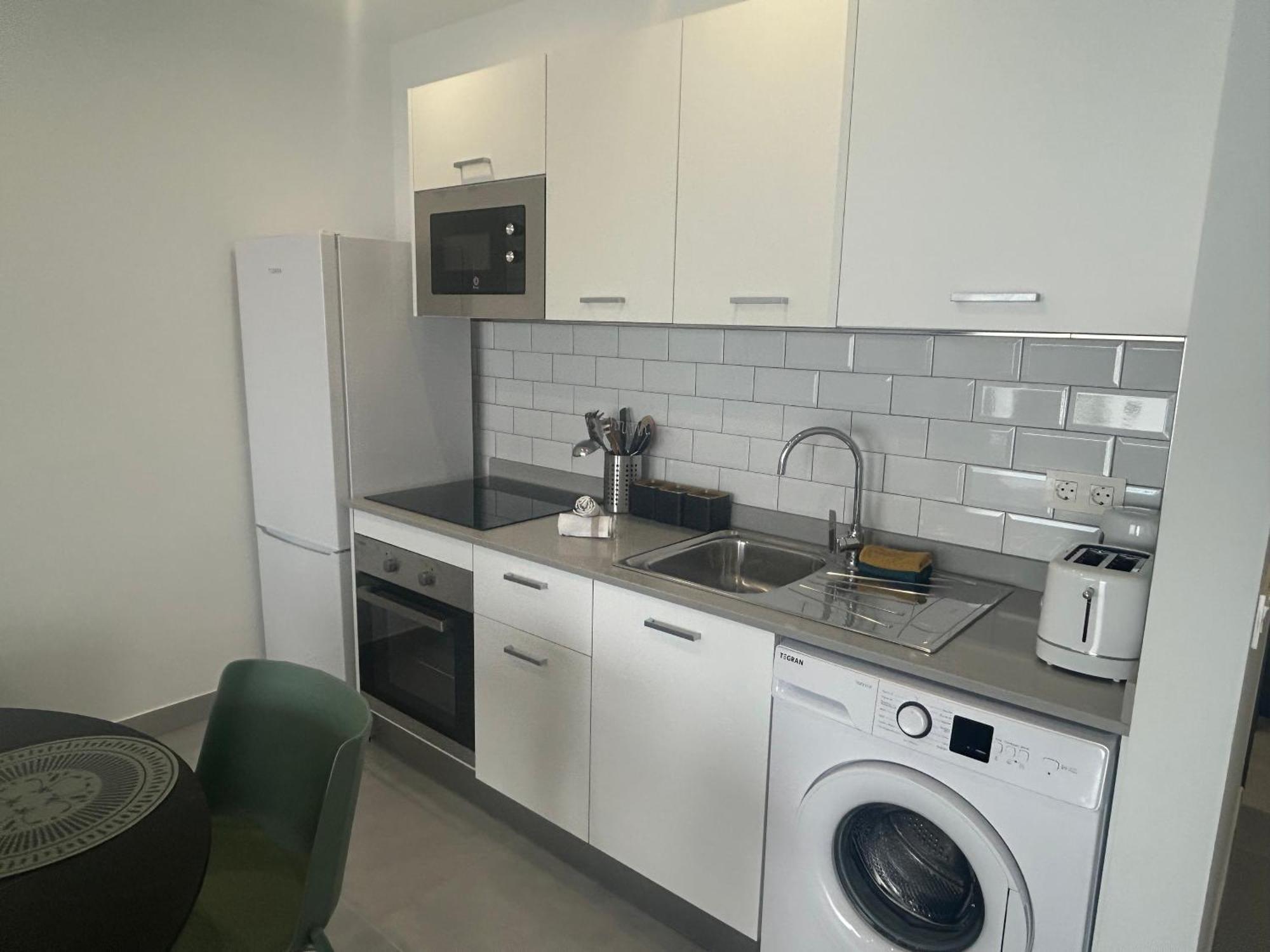 Stunning 2 Bedroom Seafront Apartment 卡门港 外观 照片
